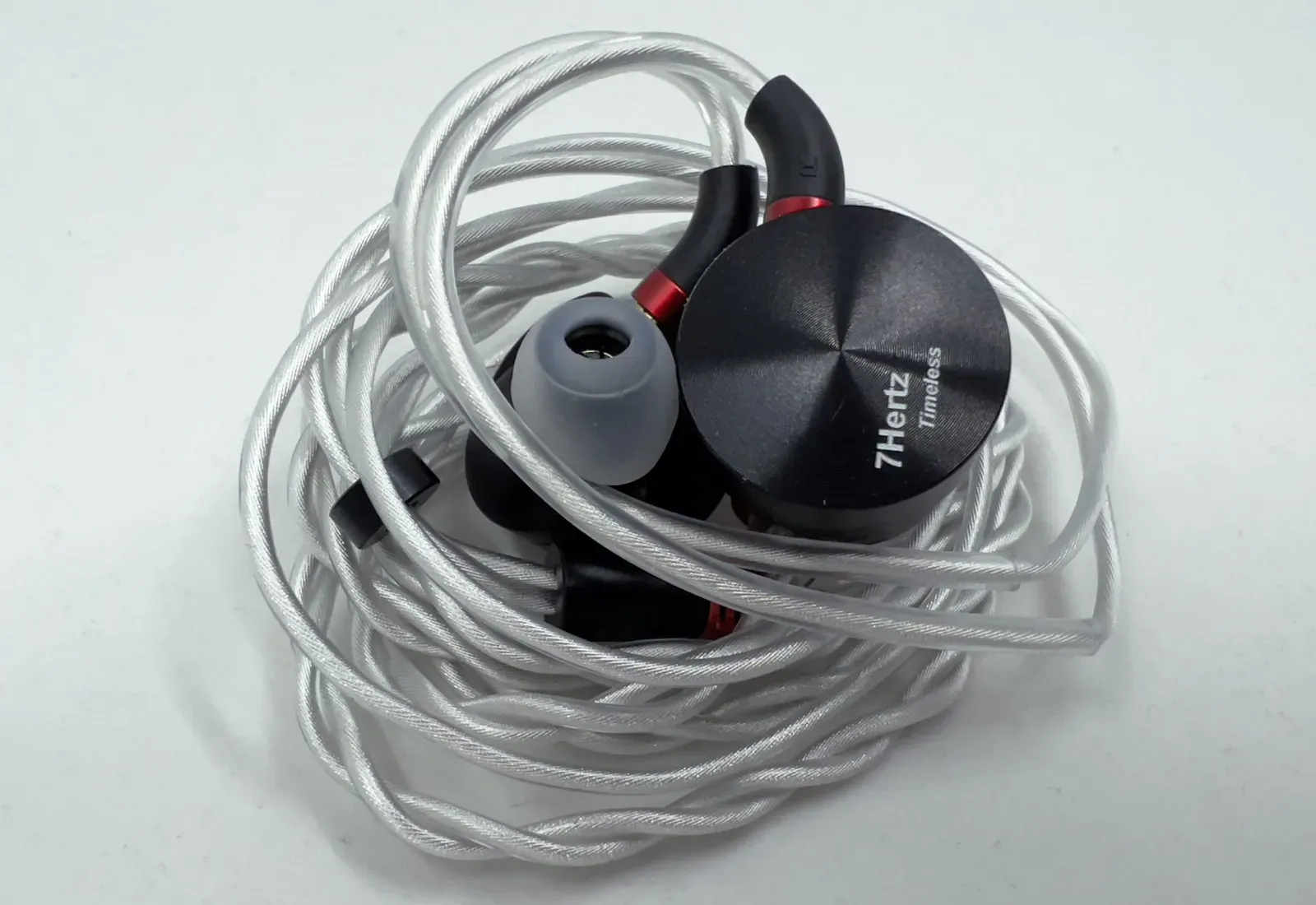 7HZ Timeless Review – The first good planar IEM